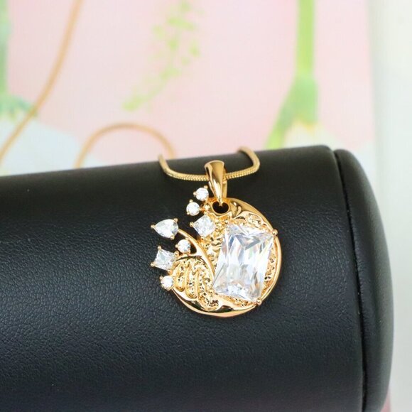 "Elegant Round Rose Gold Pendant with Sparkling Crystal Accents, XPPT1284 - Picture 6 of 12